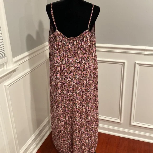 NWOT💕 Beautiful Soft Maxi - Picture 7 of 9